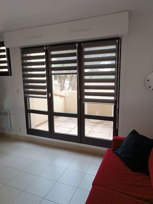 Studio Renove Dans Residence De Vacances Avec Grande Piscine Chauffee, Parking Et Terrasse Agde Exteriör bild