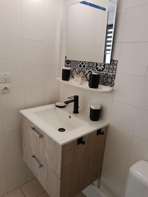 Studio Renove Dans Residence De Vacances Avec Grande Piscine Chauffee, Parking Et Terrasse Agde Exteriör bild
