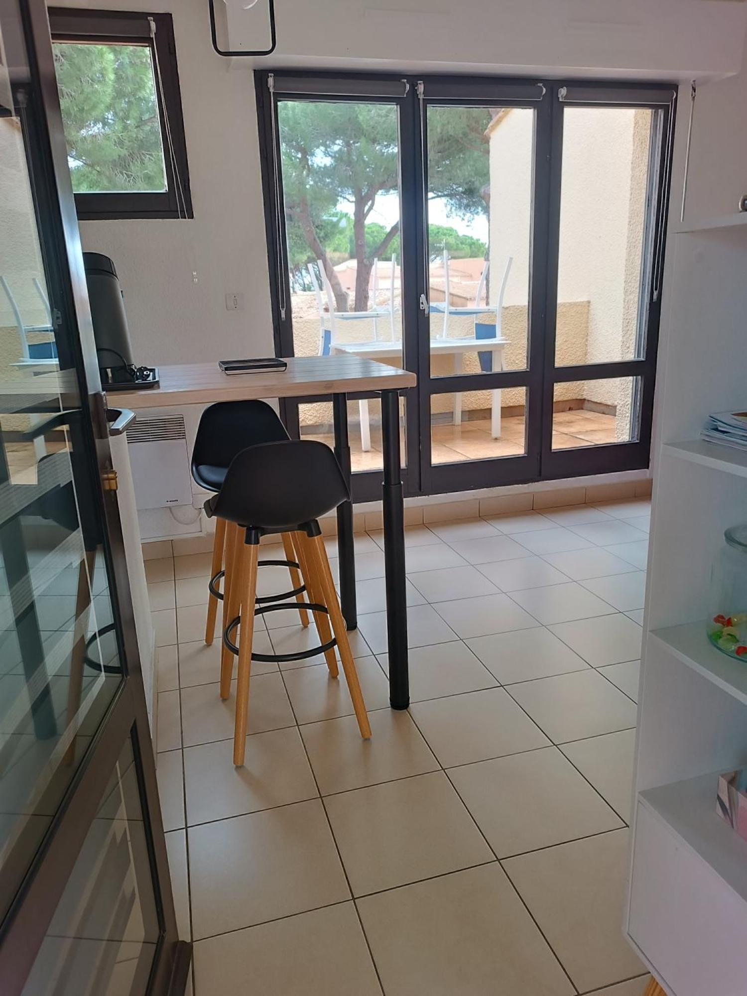 Studio Renove Dans Residence De Vacances Avec Grande Piscine Chauffee, Parking Et Terrasse Agde Exteriör bild